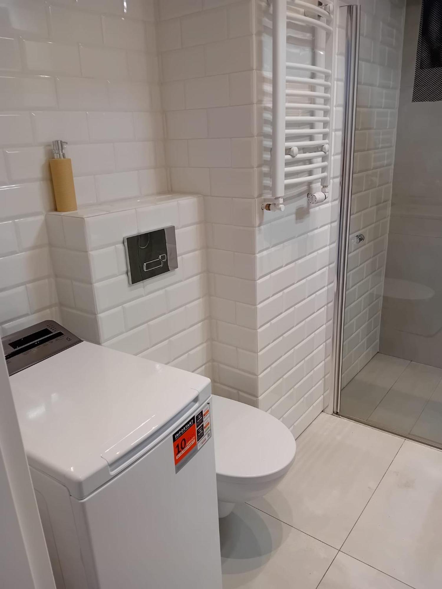 Apartament Z Lozem Malzenskim - Bezplatny Parking Posen Exterior foto