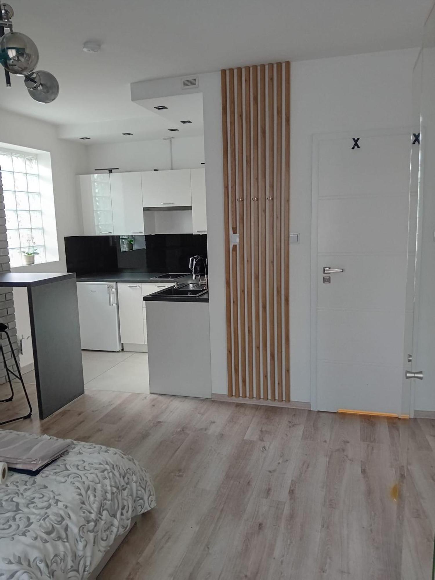 Apartament Z Lozem Malzenskim - Bezplatny Parking Posen Exterior foto